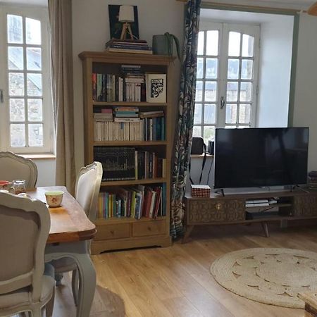 Appartement Au Centre De Pleubian Bagian luar foto