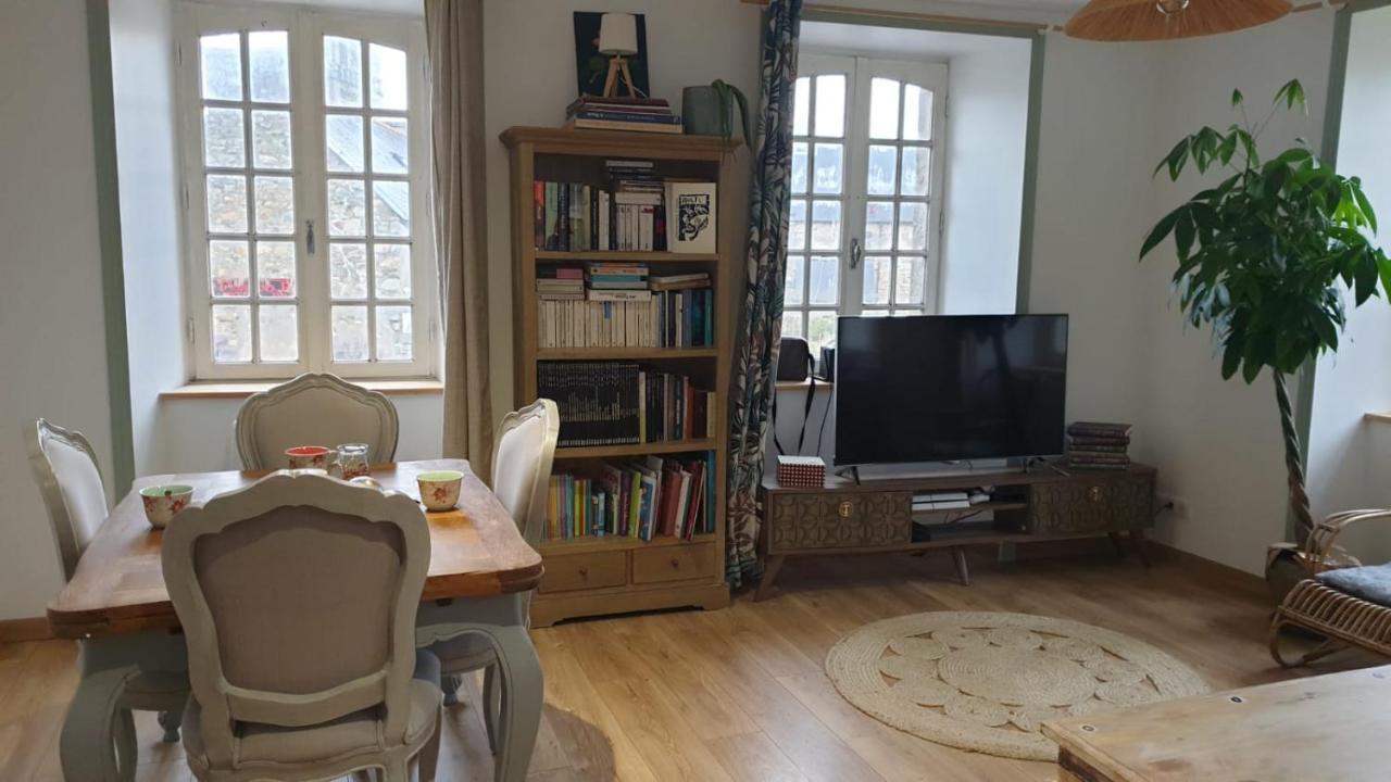 Appartement Au Centre De Pleubian Bagian luar foto